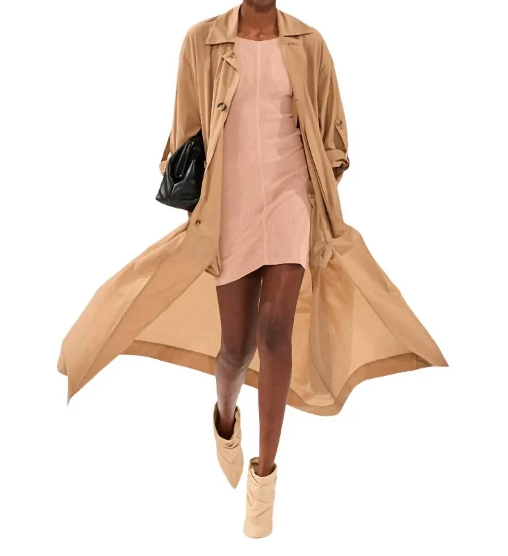 Capospalla Lungo Trench Coat In Beige