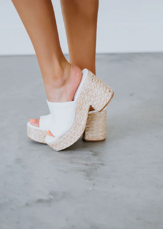 Ashlyn Platform Sandals