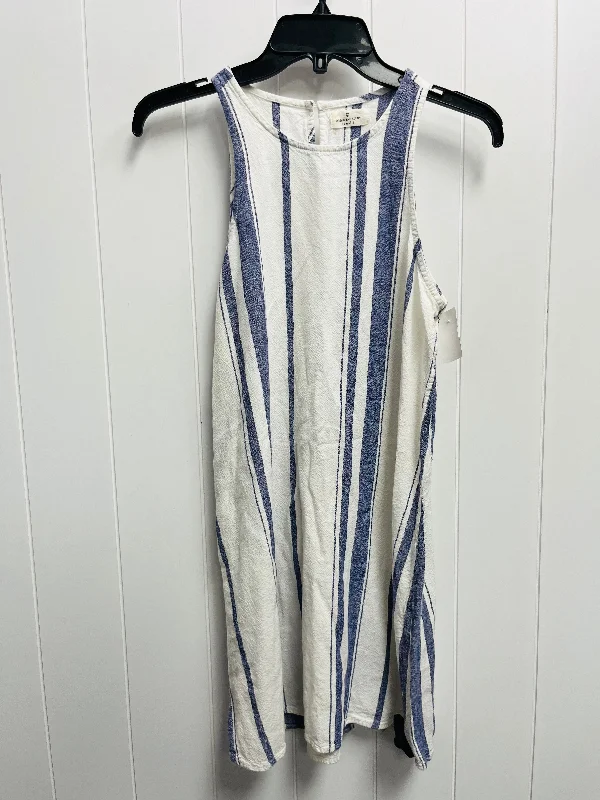 Dress Casual Short By Thread And Supply In Blue & White, Size: S