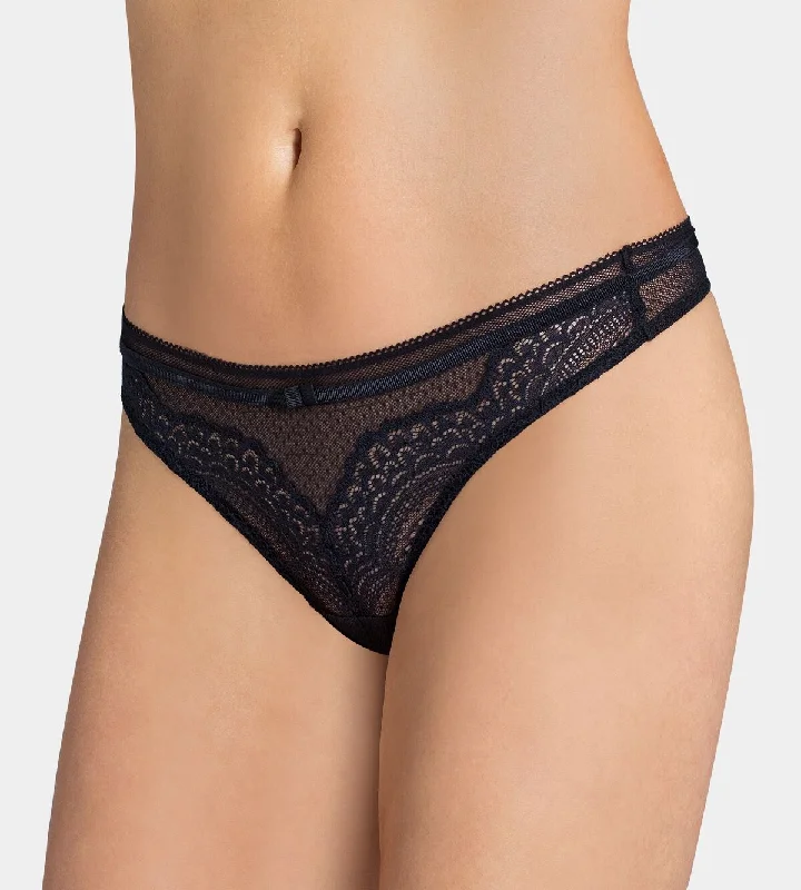 Triumph Beauty-Full Darling String